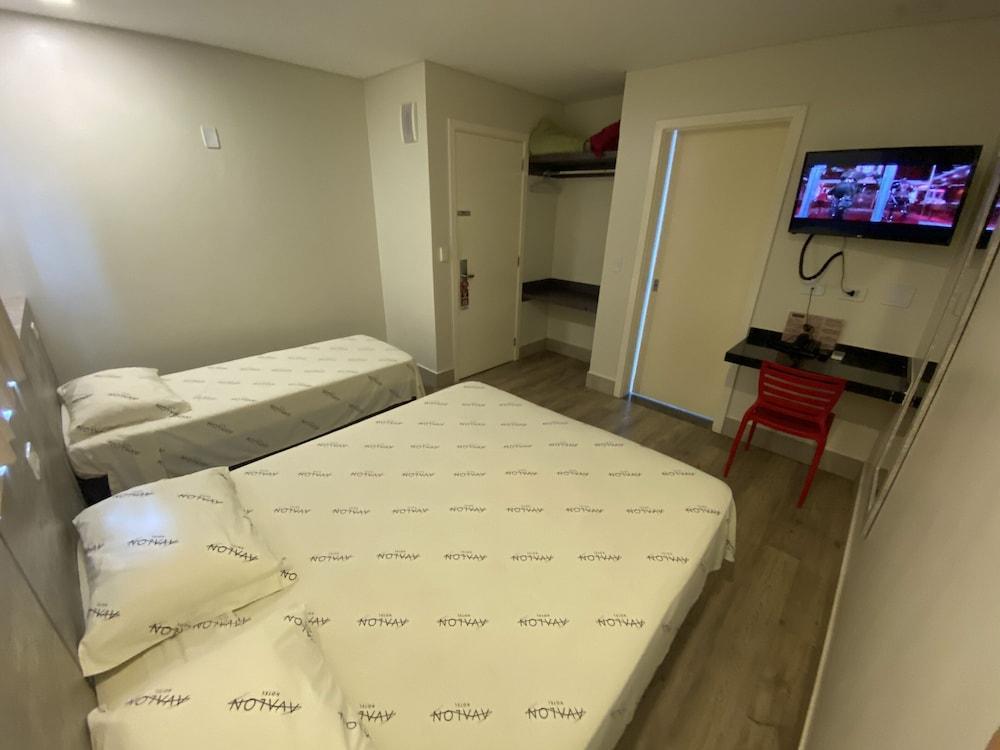 Hotel Avalon Maringa Economico מראה חיצוני תמונה