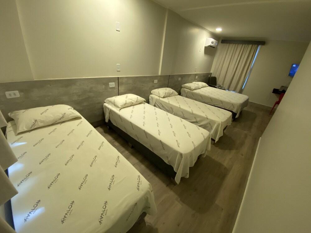 Hotel Avalon Maringa Economico מראה חיצוני תמונה