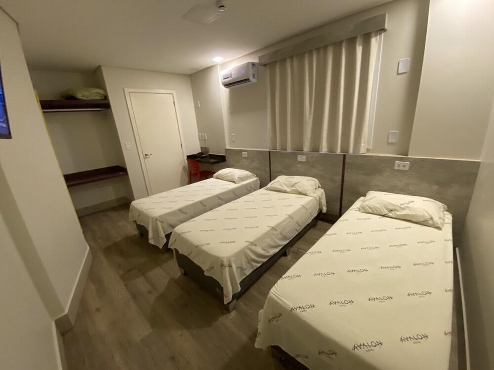 Hotel Avalon Maringa Economico מראה חיצוני תמונה