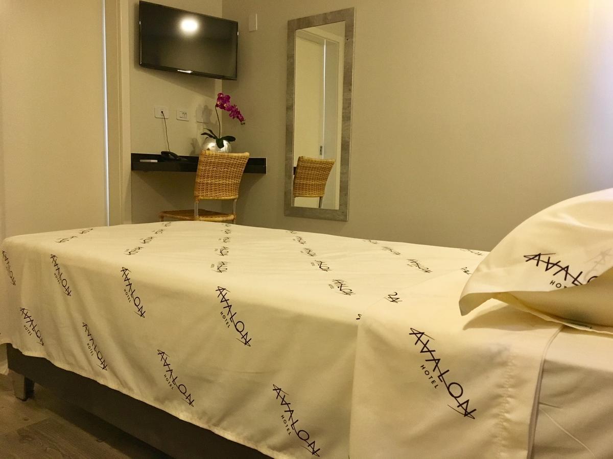 Hotel Avalon Maringa Economico מראה חיצוני תמונה